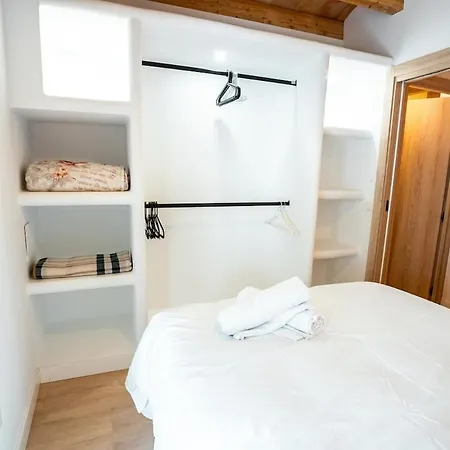 House In The Old Town Of With Private Pool And Free Parking