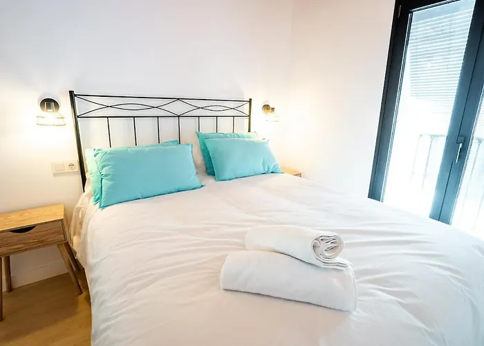 House In The Old Town Of With Private Pool And Free Parking *