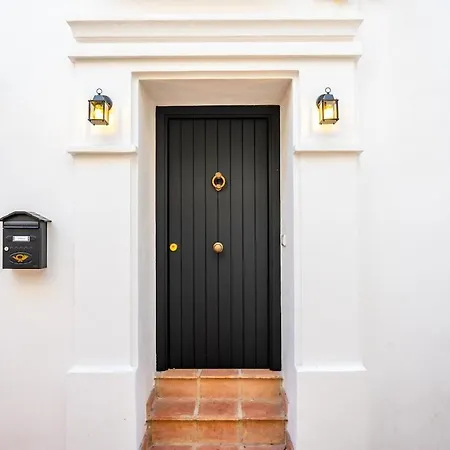 House In The Old Town Of With Private Pool And Free Parking