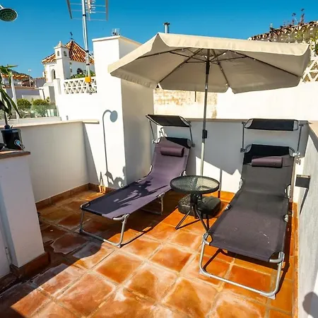 Lejlighed House In The Old Town Of With Private Pool And Free Parking Marbella