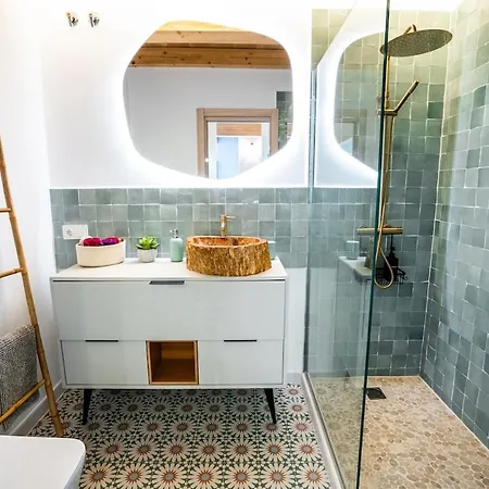 House In The Old Town Of With Private Pool And Free Parking *